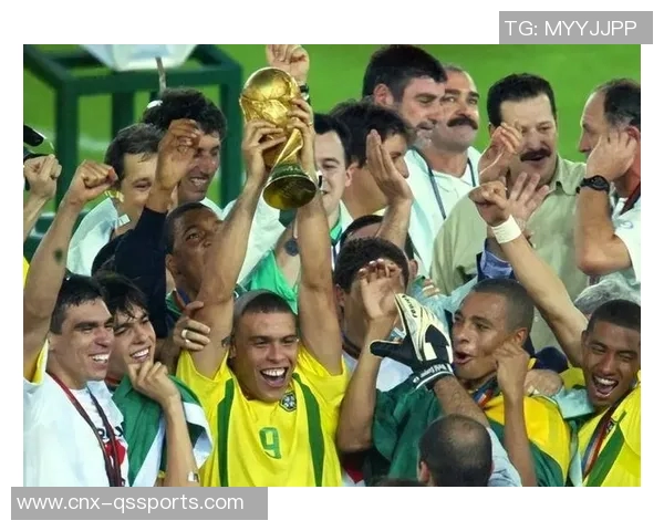 2014年巴西足球世界杯回顾：激情四射的赛场与难忘的瞬间