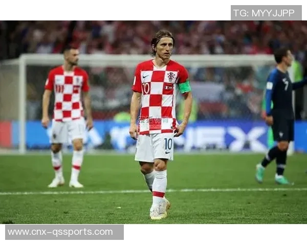 莫德里奇足球鞋的魅力与技术解析让你在球场上尽显风采